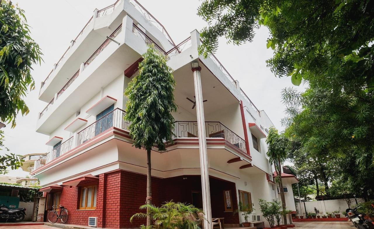 Hotel O Home Gautam Homestay デヘラードゥーン エクステリア 写真