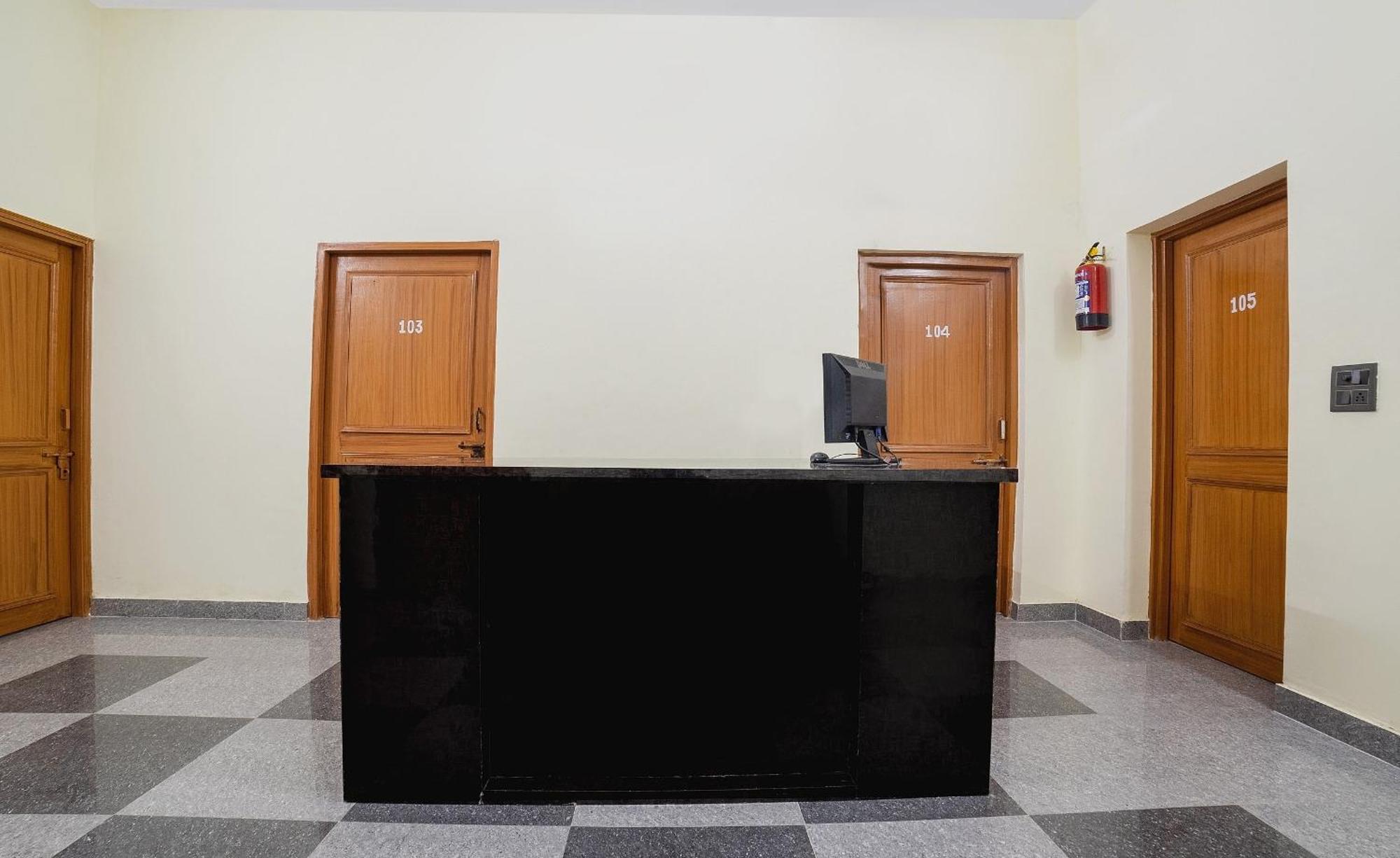 Hotel O Home Gautam Homestay デヘラードゥーン エクステリア 写真