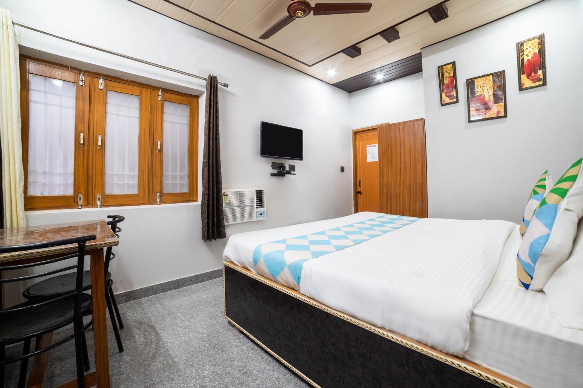 Hotel O Home Gautam Homestay デヘラードゥーン エクステリア 写真